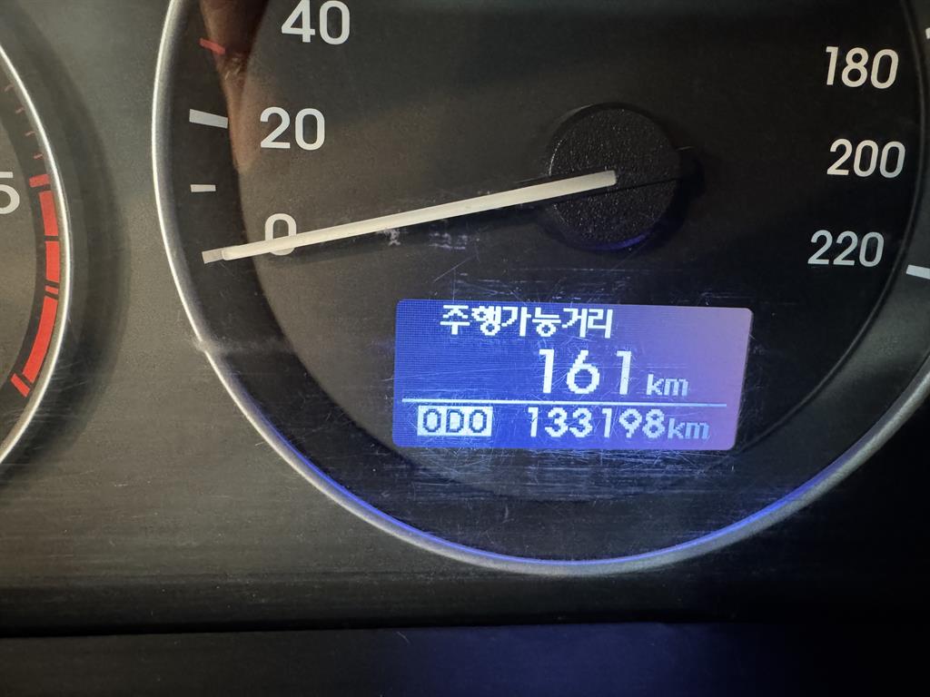 HYUNDAI Starex - Vista 12