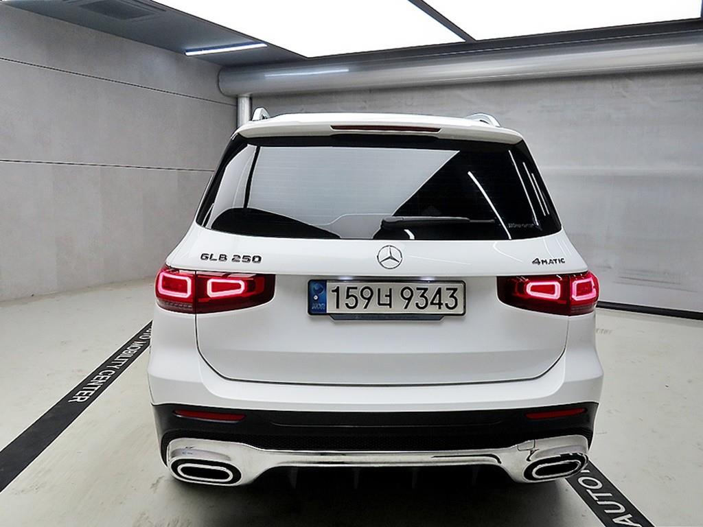 Mercedes Benz GLB Class - Vista 3