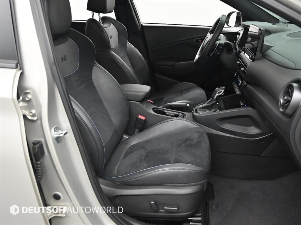 HYUNDAI Kona - Vista 10
