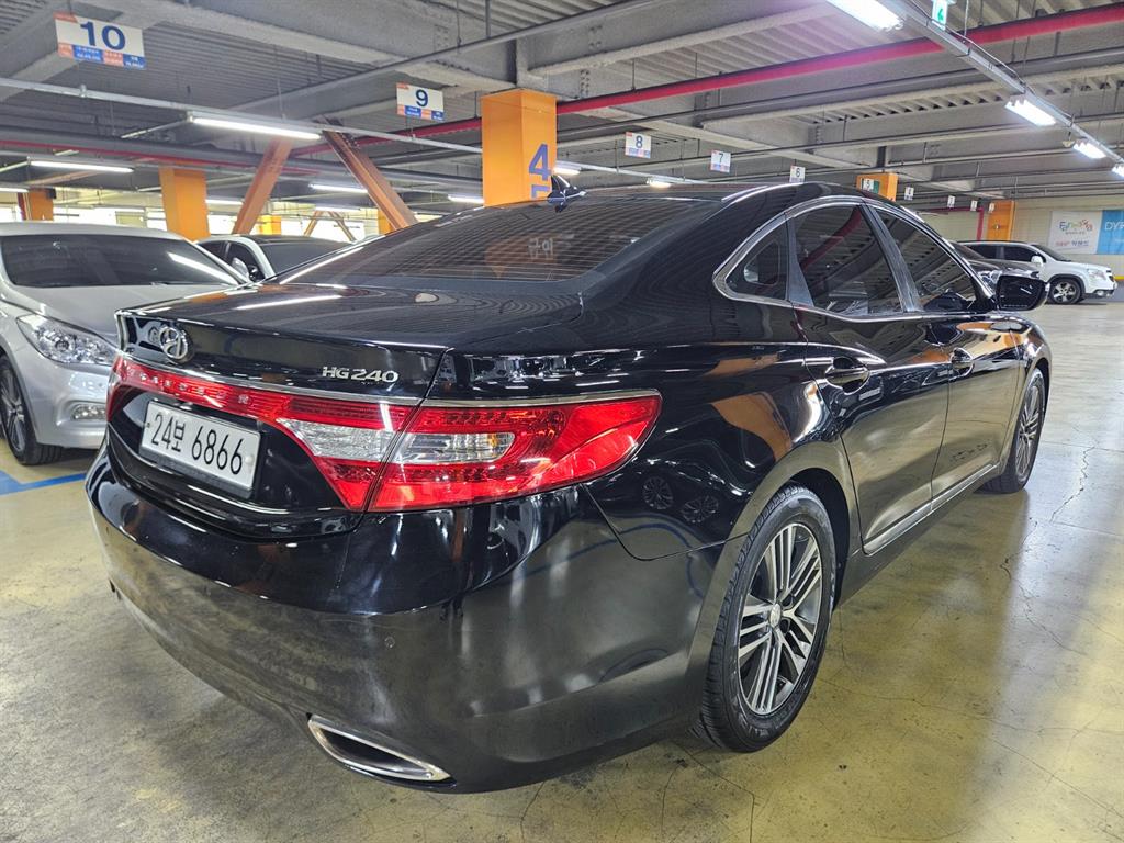HYUNDAI Grandeur - Vista 6