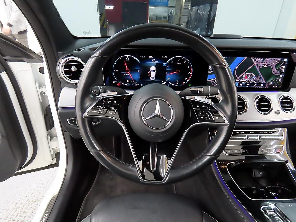 Mercedes Benz E class - Vista 9