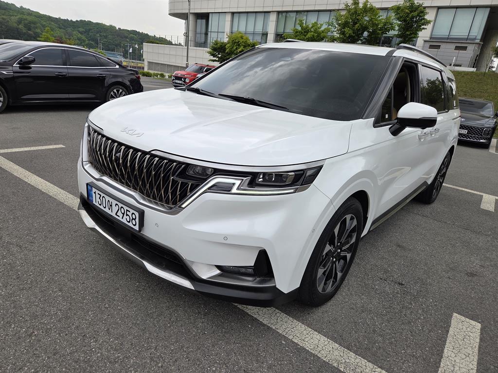 KIA Carnival - Vista 2