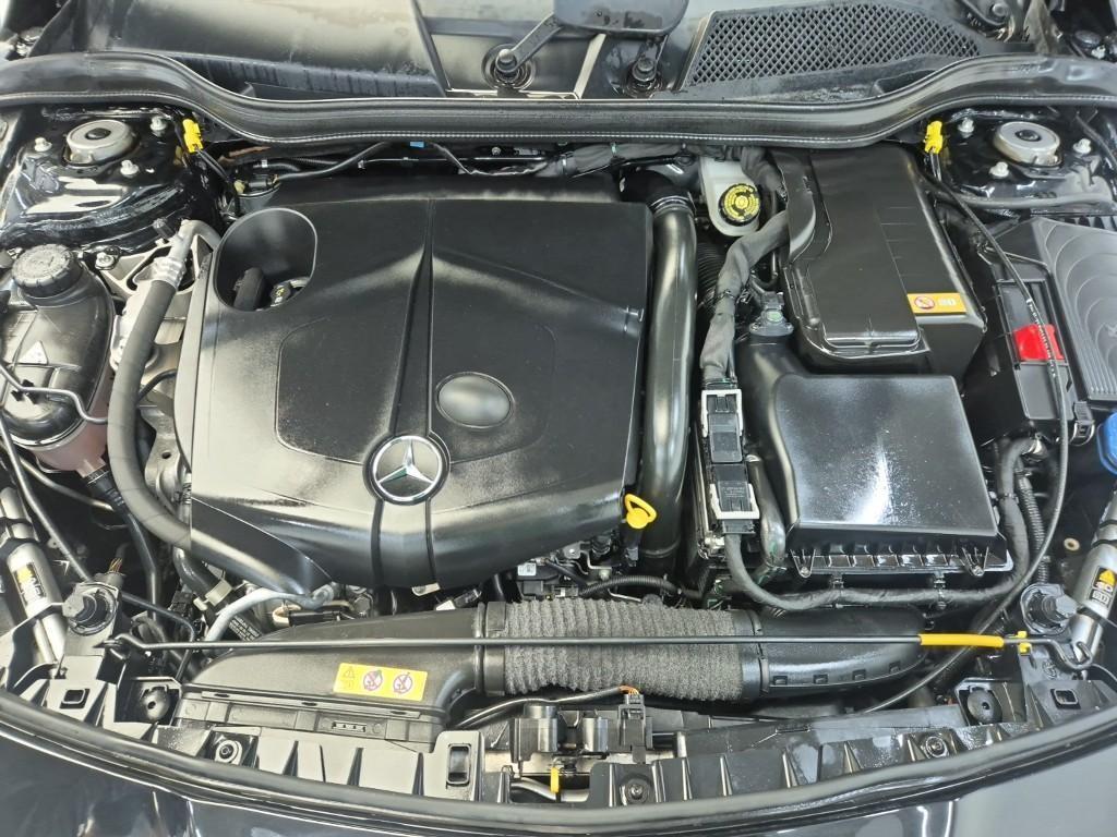 Mercedes Benz CLA Class - Vista 5