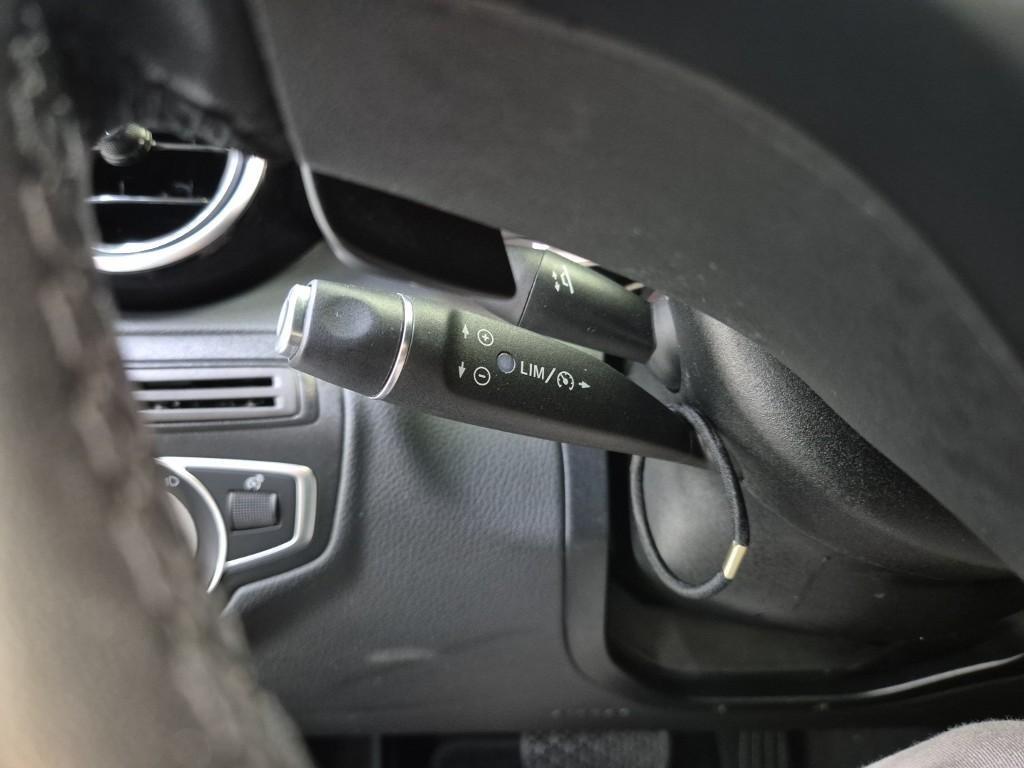 Mercedes Benz C Class - Vista 9