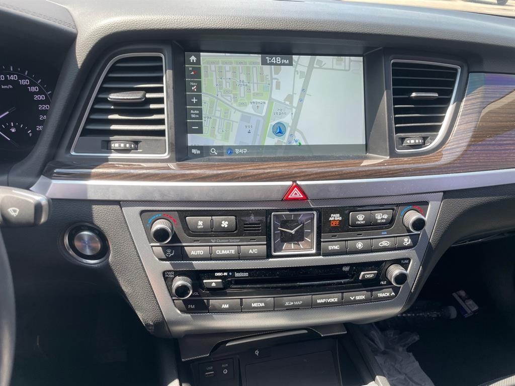 Genesis G80 - Vista 11