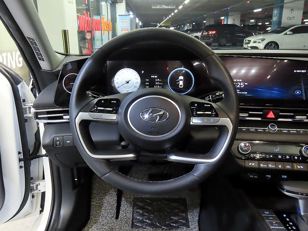 HYUNDAI Avante - Vista 8