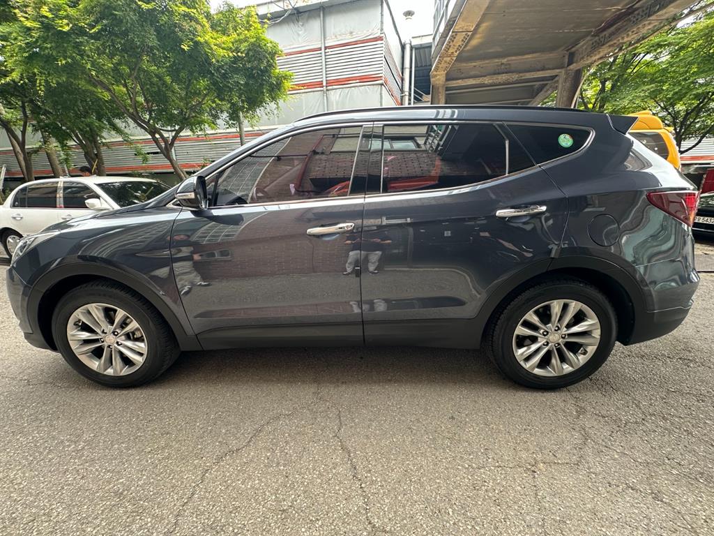 HYUNDAI Santa Fe - Vista 3