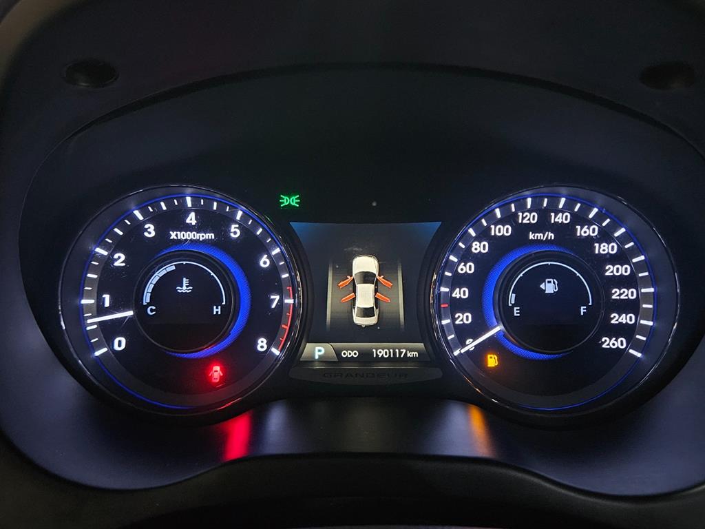 HYUNDAI Grandeur - Vista 9