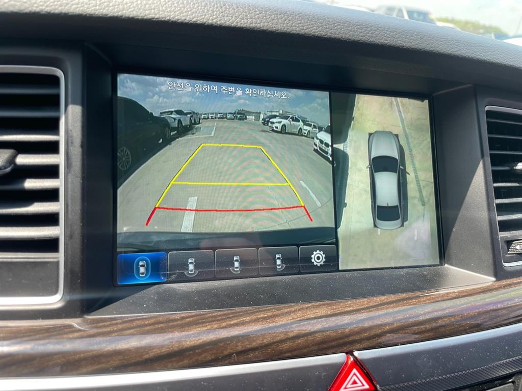 Genesis G80 - Vista 10