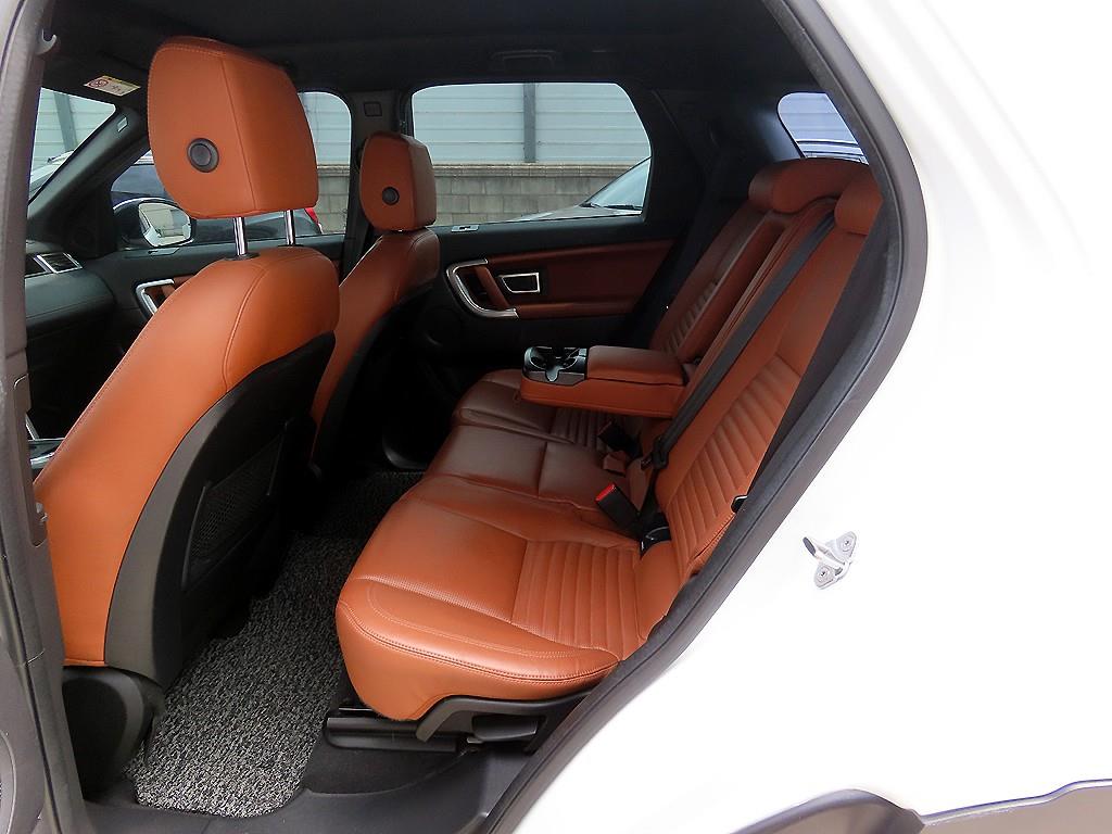 Land Rover Discovery Sports - Vista 6