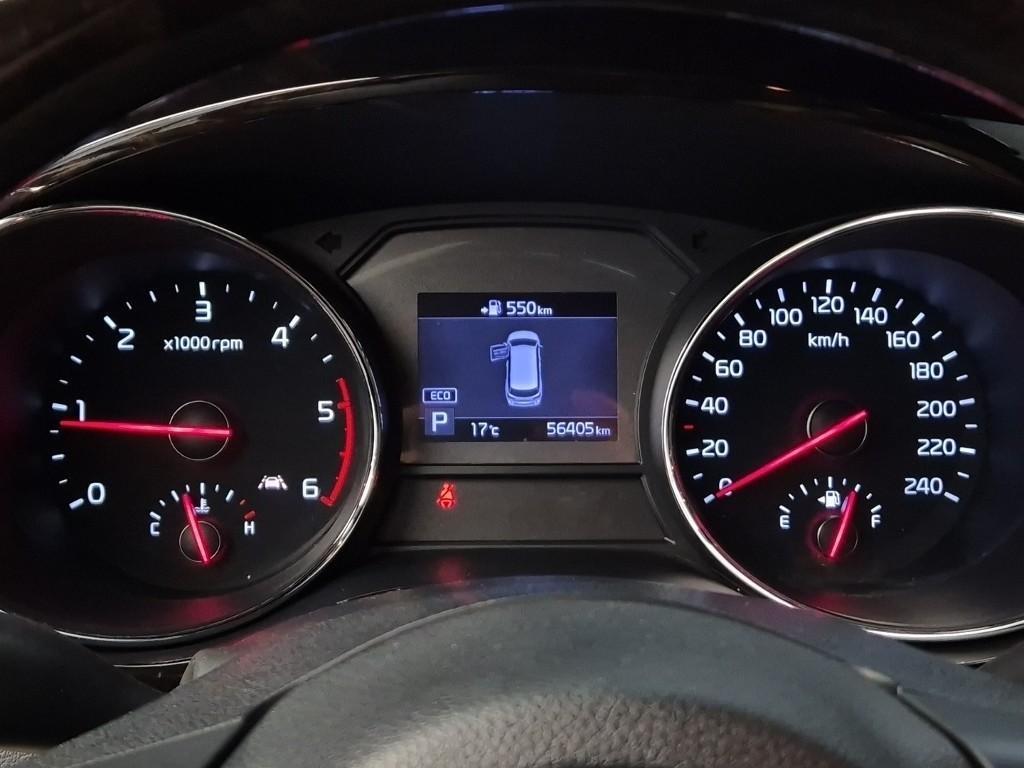 KIA Carnival - Vista 6