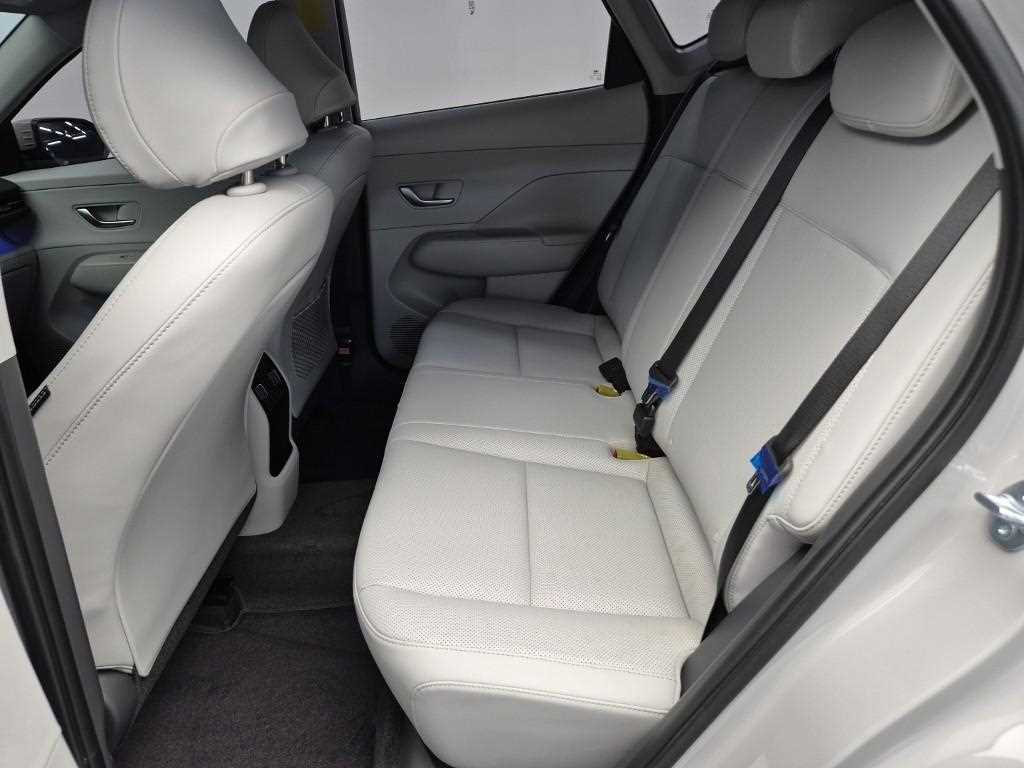 HYUNDAI Kona - Vista 12