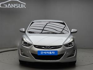 HYUNDAI Avante - Vista 2