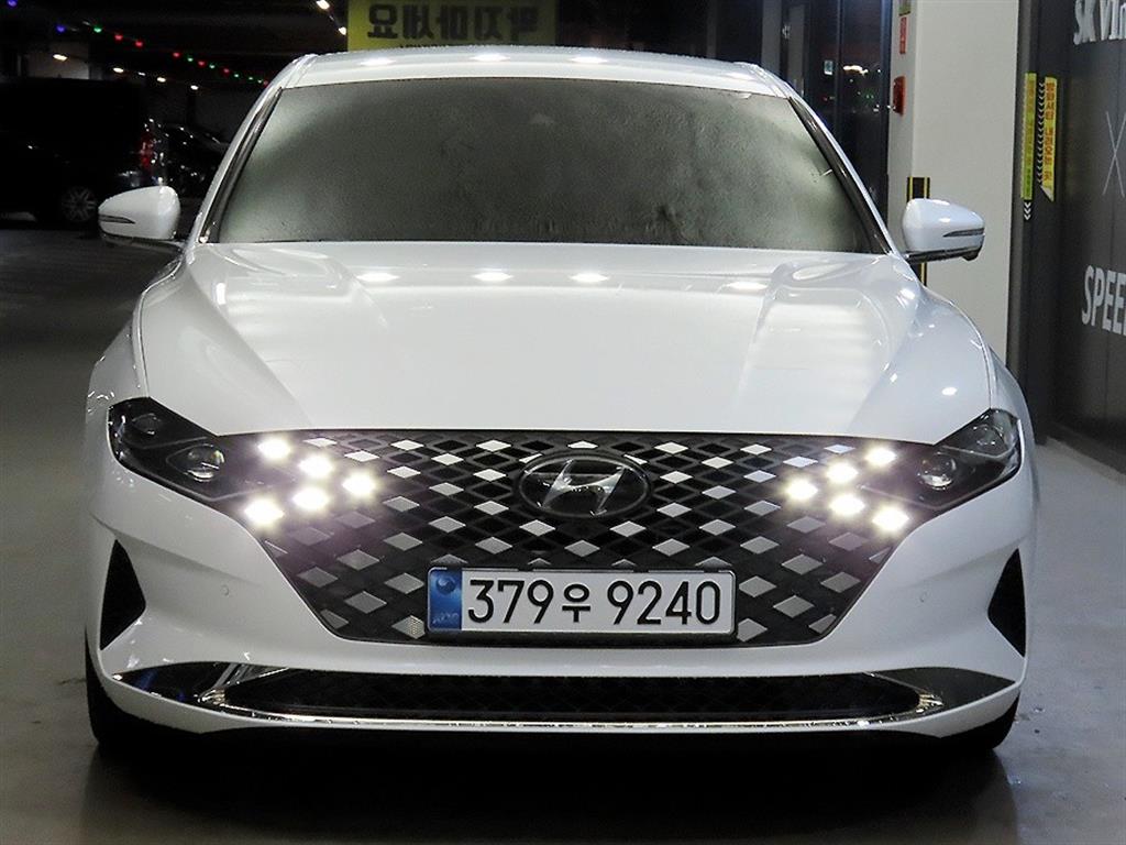 HYUNDAI Grandeur - Vista 2