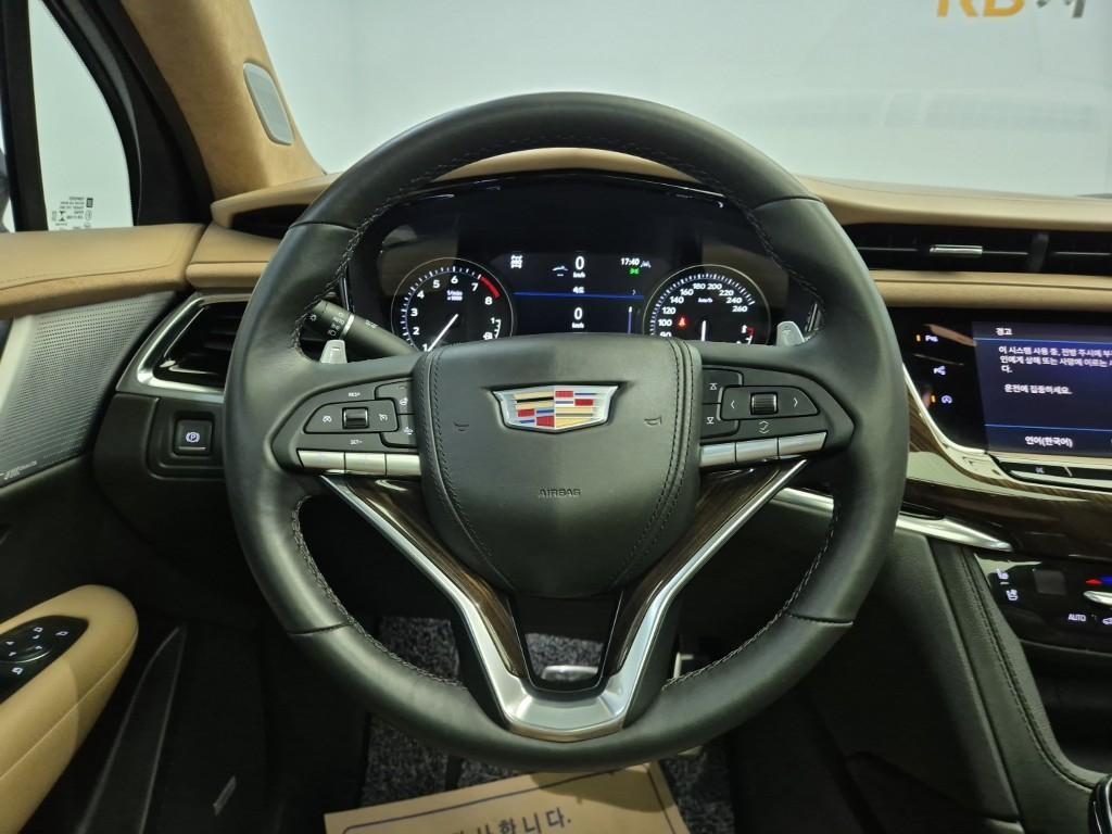 Cadillac XT6 - Vista 9