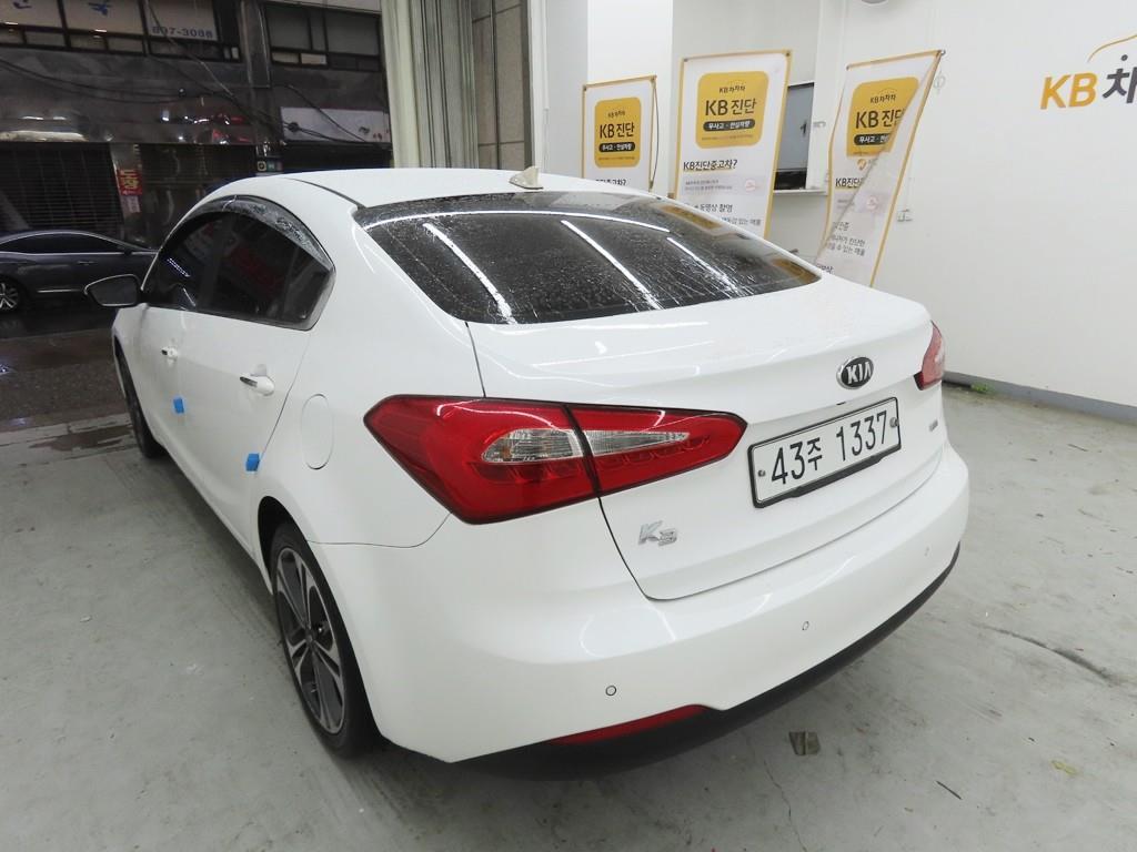 KIA K3 - Vista 4