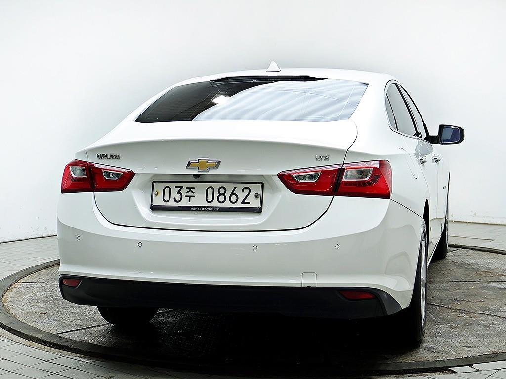 Chevrolet Malibu - Vista 5