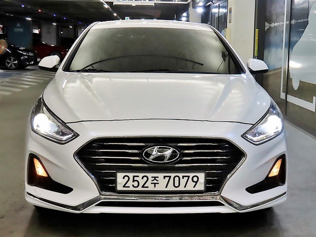 HYUNDAI Sonata - Vista 2