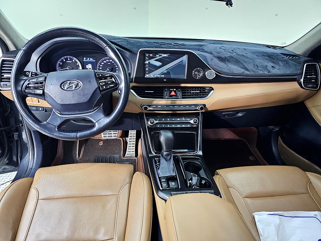 HYUNDAI Grandeur - Vista 5