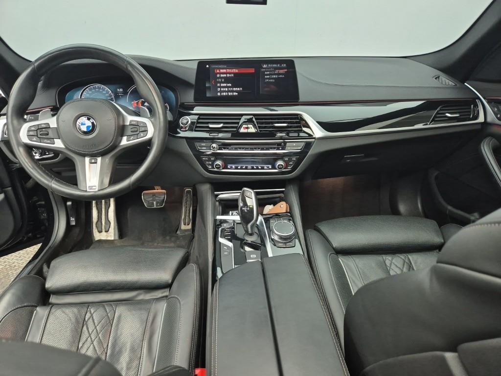 BMW 5 Series - Vista 5