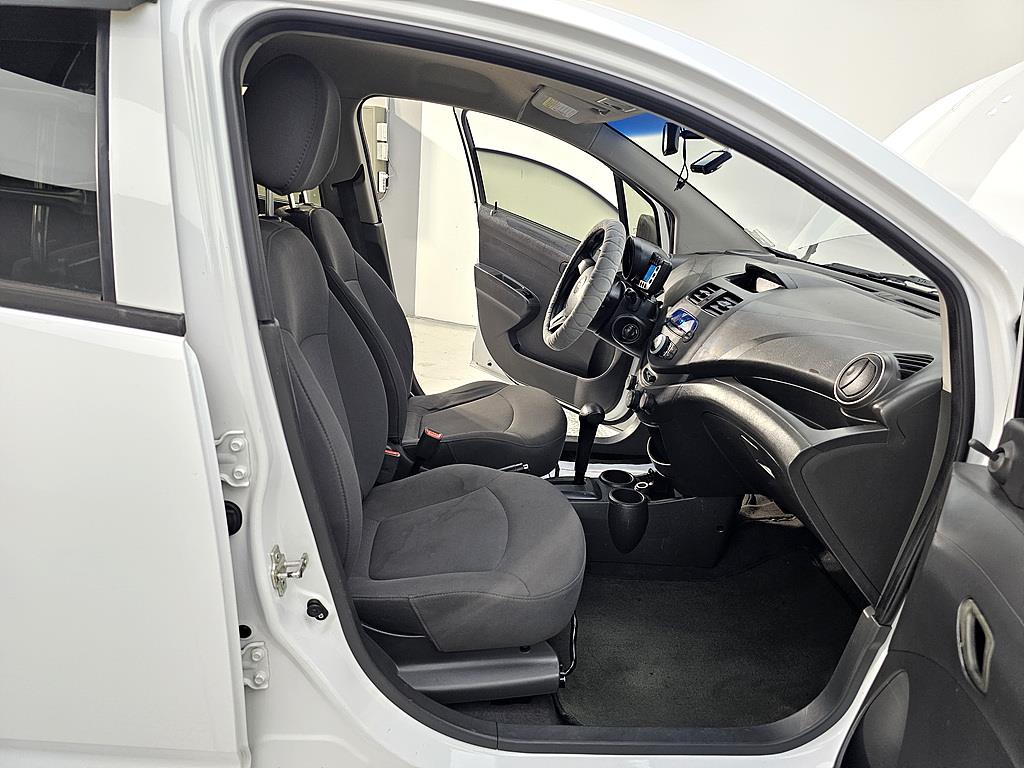 Chevrolet Spark - Vista 5