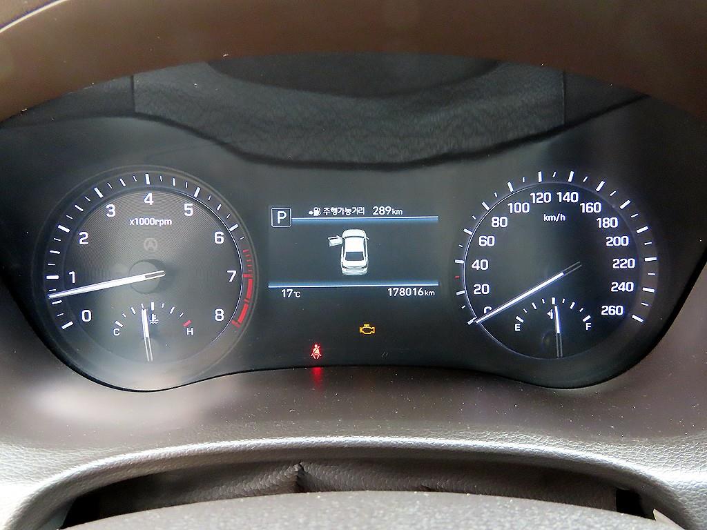 Genesis G80 - Vista 9