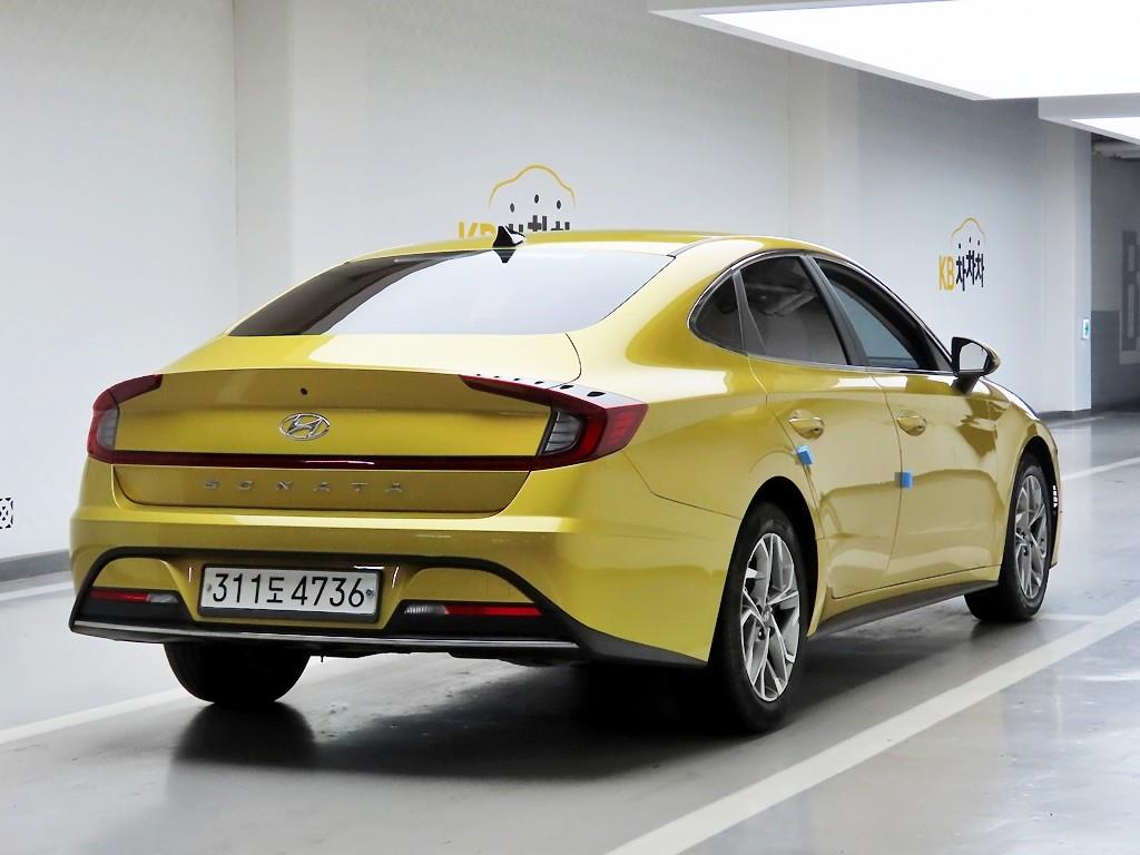 HYUNDAI Sonata - Vista 4