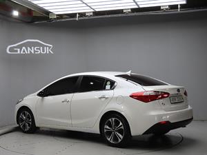 KIA K3 - Vista 6