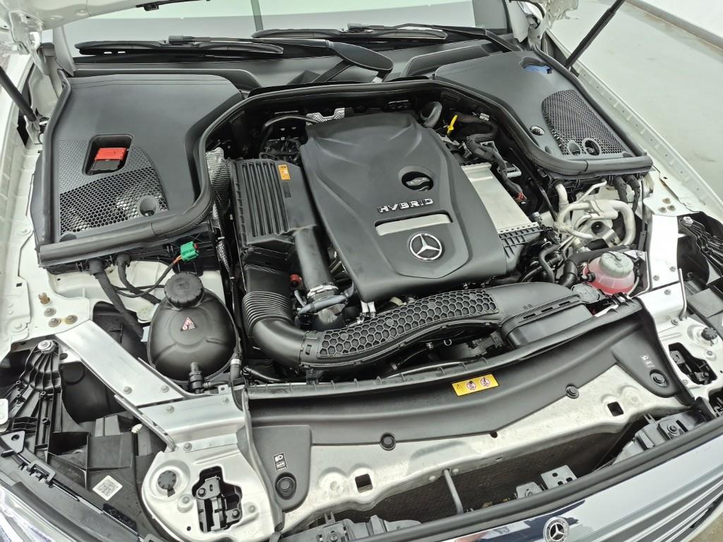 Mercedes Benz E class - Vista 6