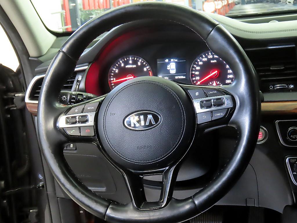 KIA K7 - Vista 8
