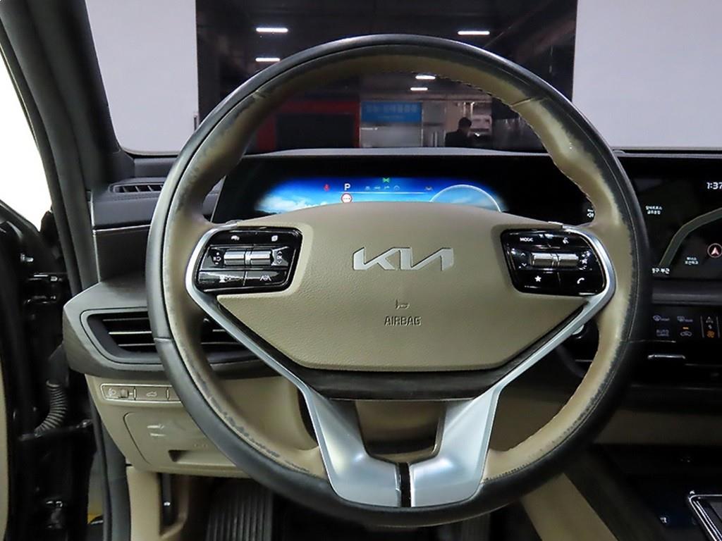 KIA K8 - Vista 9