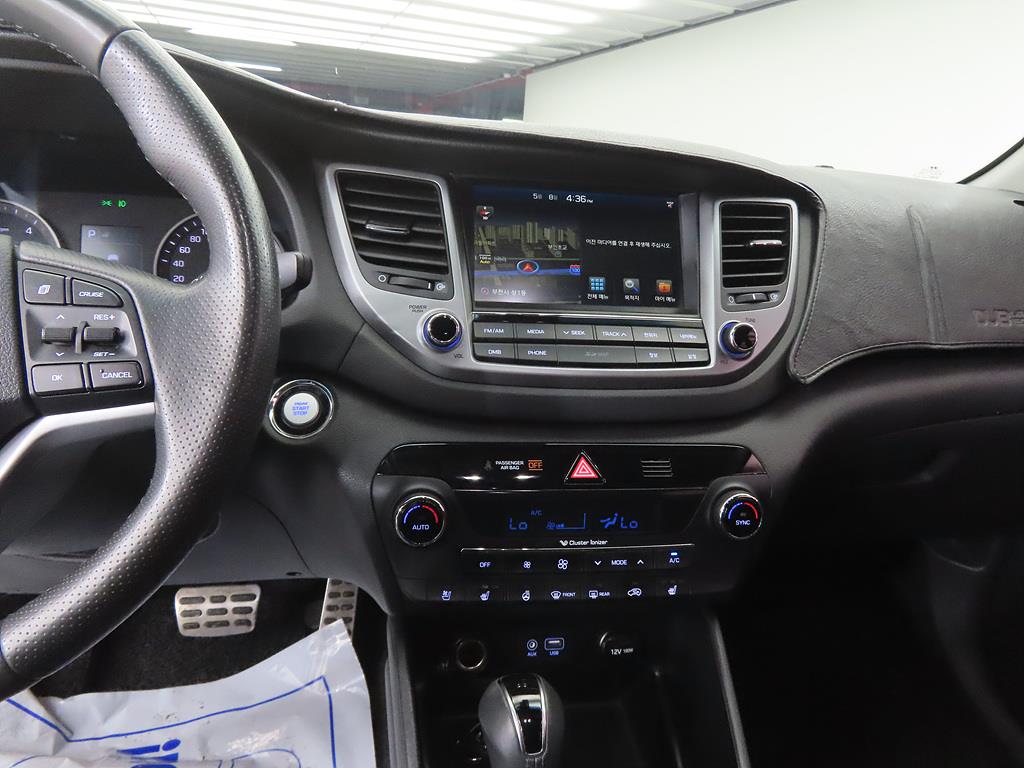 HYUNDAI Tucson - Vista 10