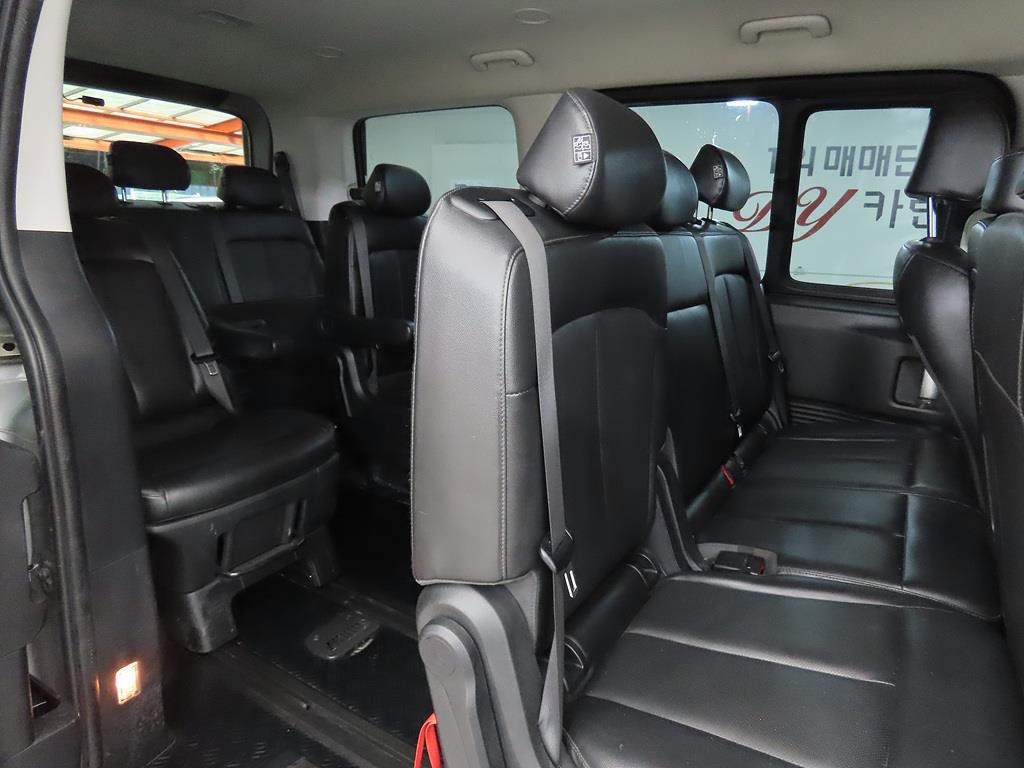 HYUNDAI Staria - Vista 7