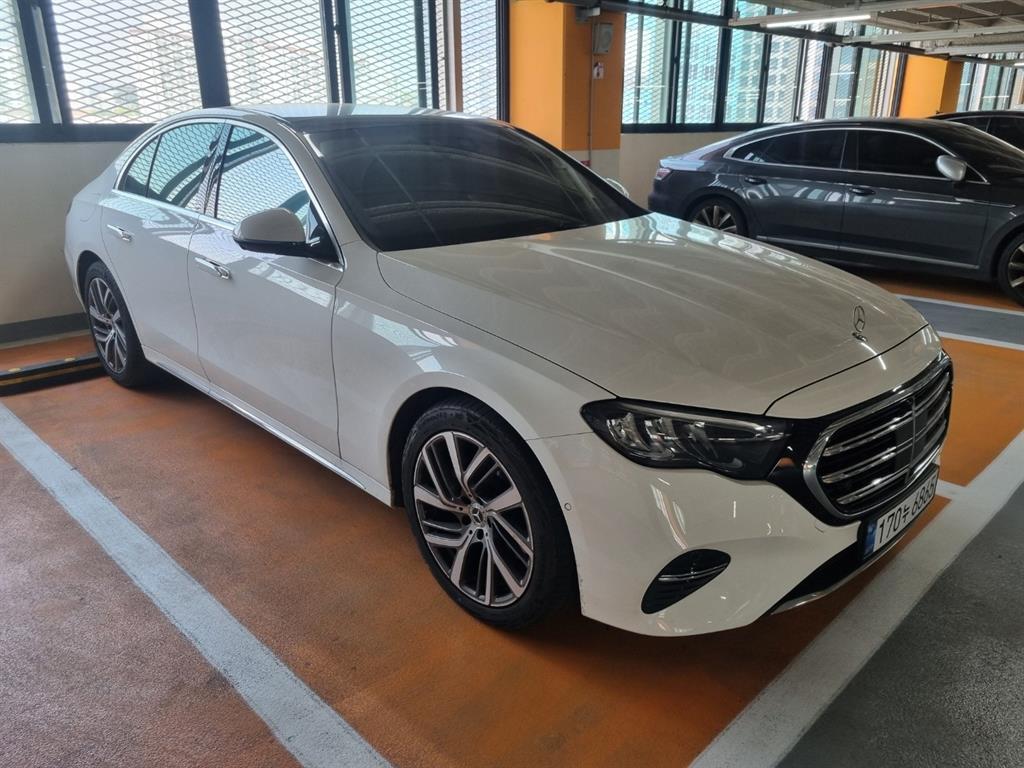 Mercedes Benz E class - Vista 2