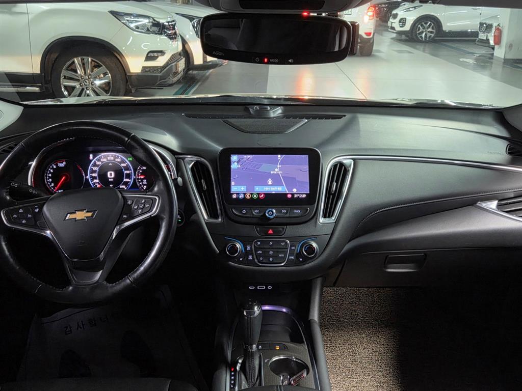 Chevrolet Malibu - Vista 7