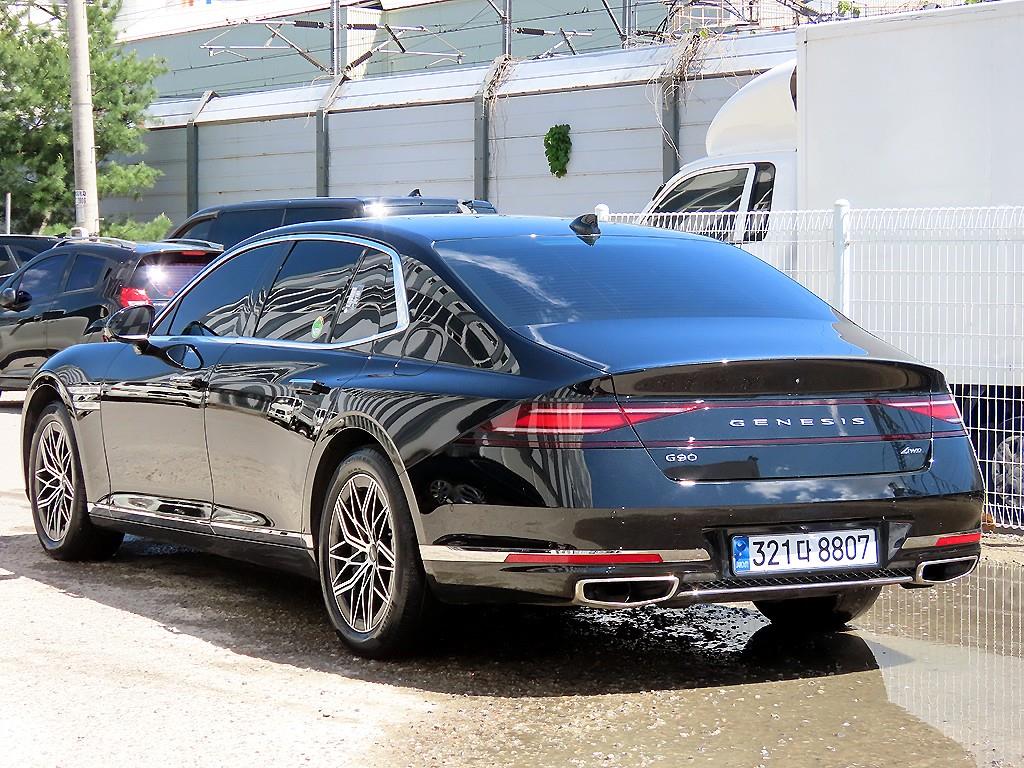 Genesis G90 - Vista 3