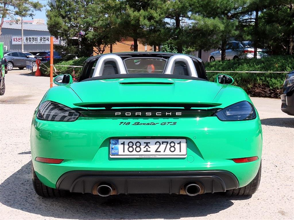 Porsche 718 - Vista 8