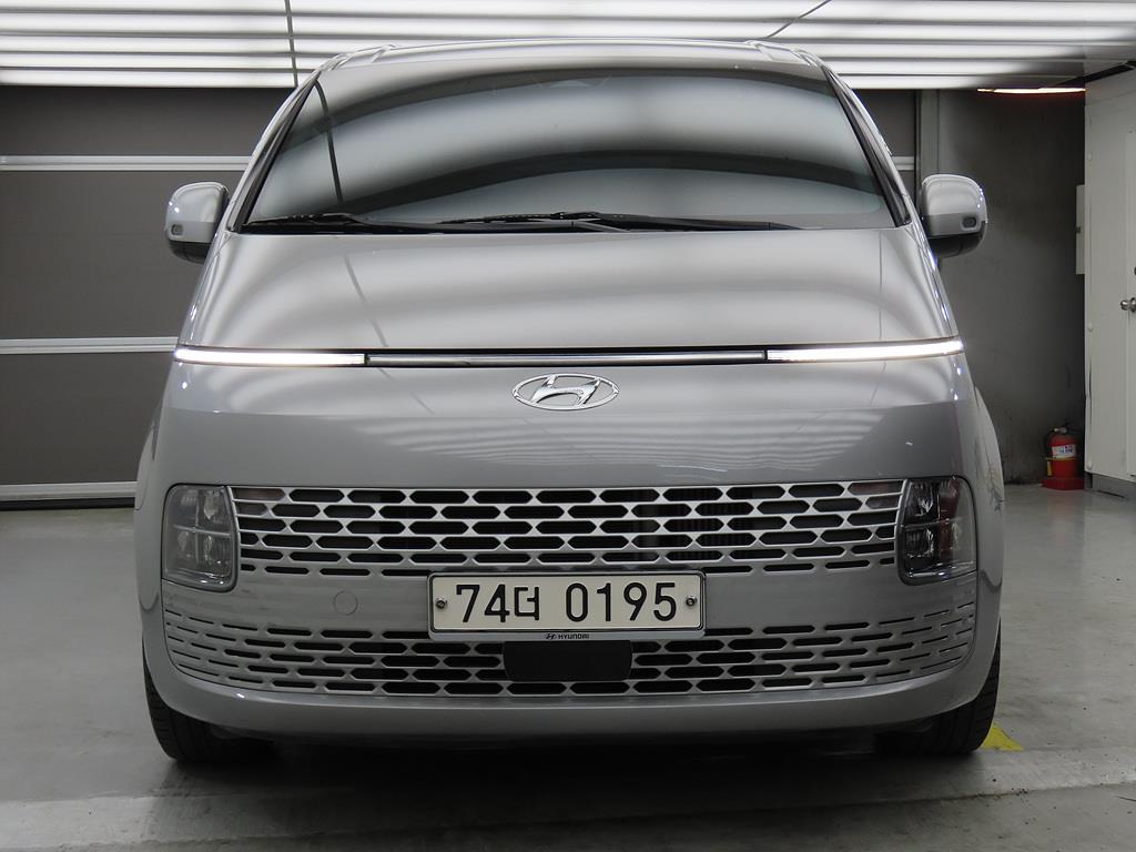 HYUNDAI Staria - Vista 2