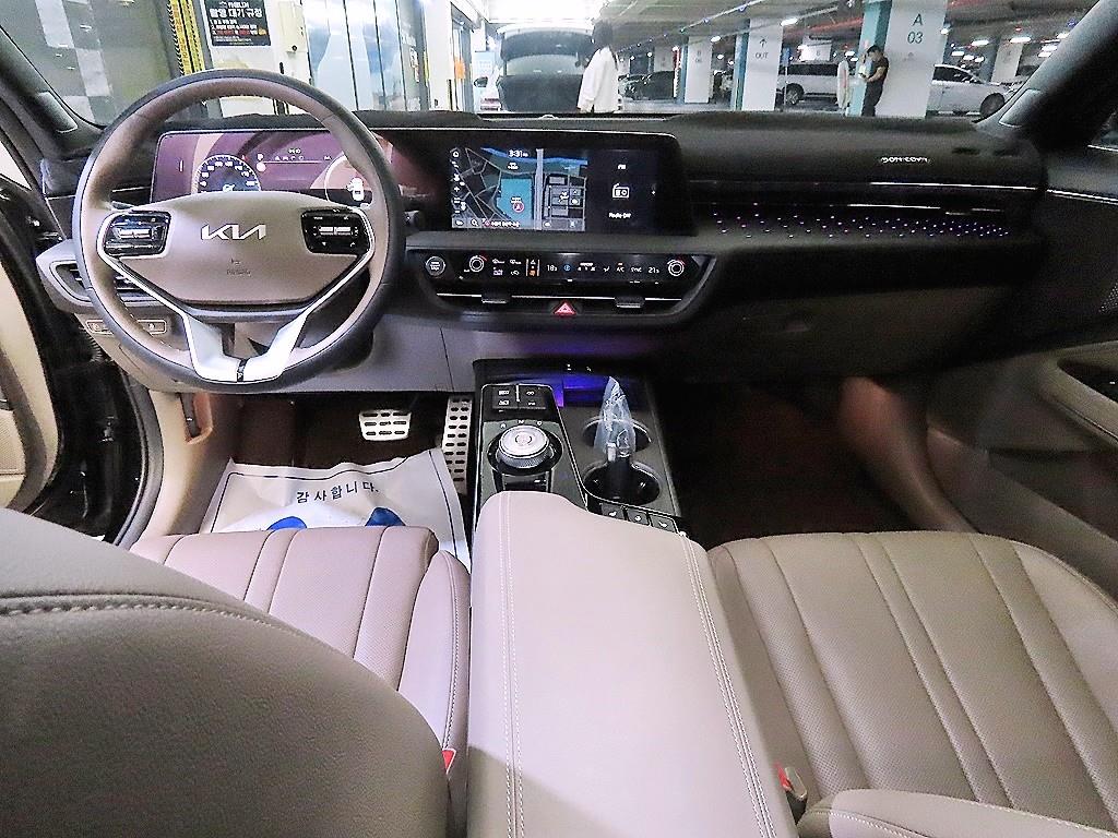 KIA K8 - Vista 10
