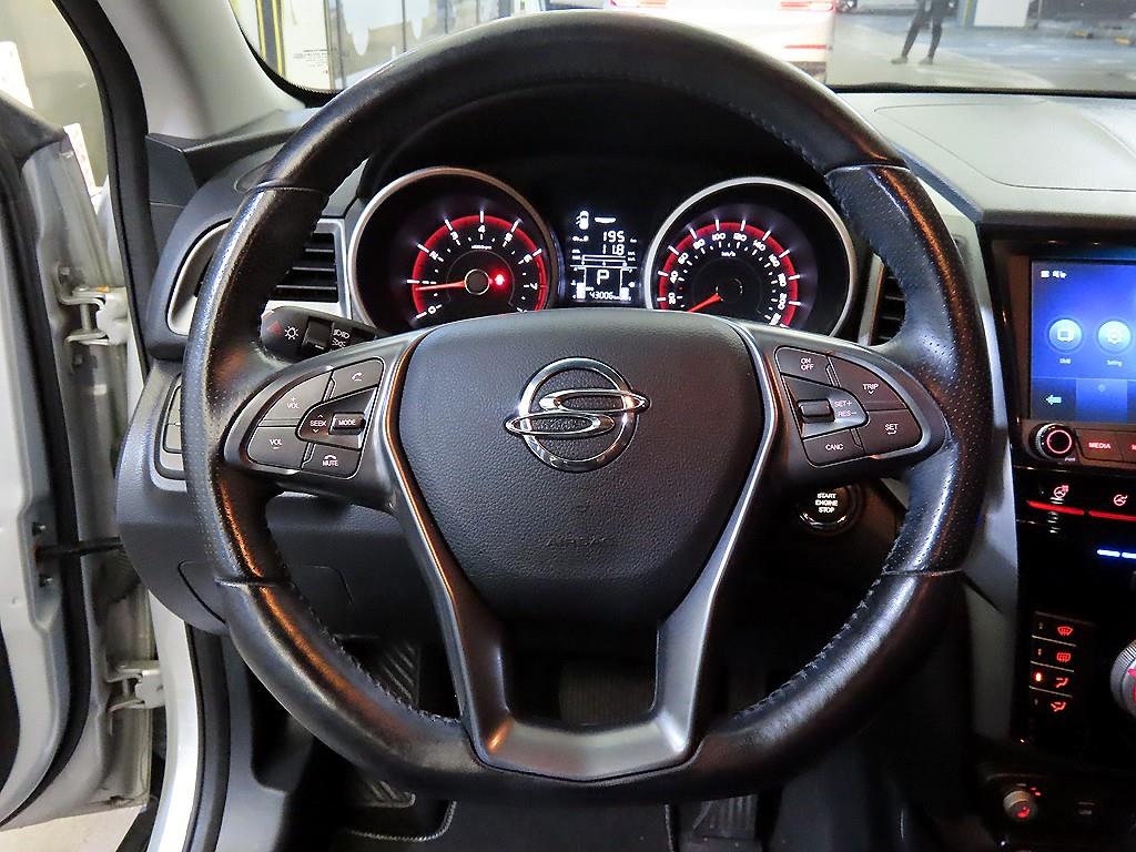 Ssangyong Tivoli - Vista 8