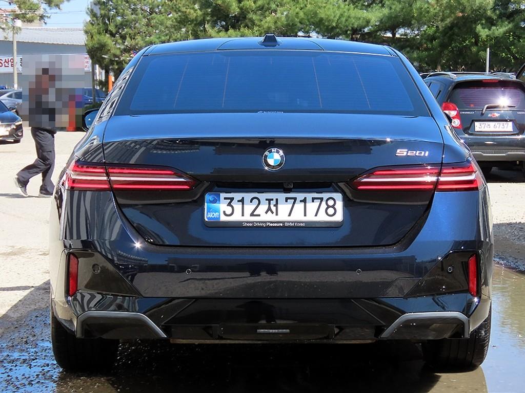 BMW 5 Series - Vista 4