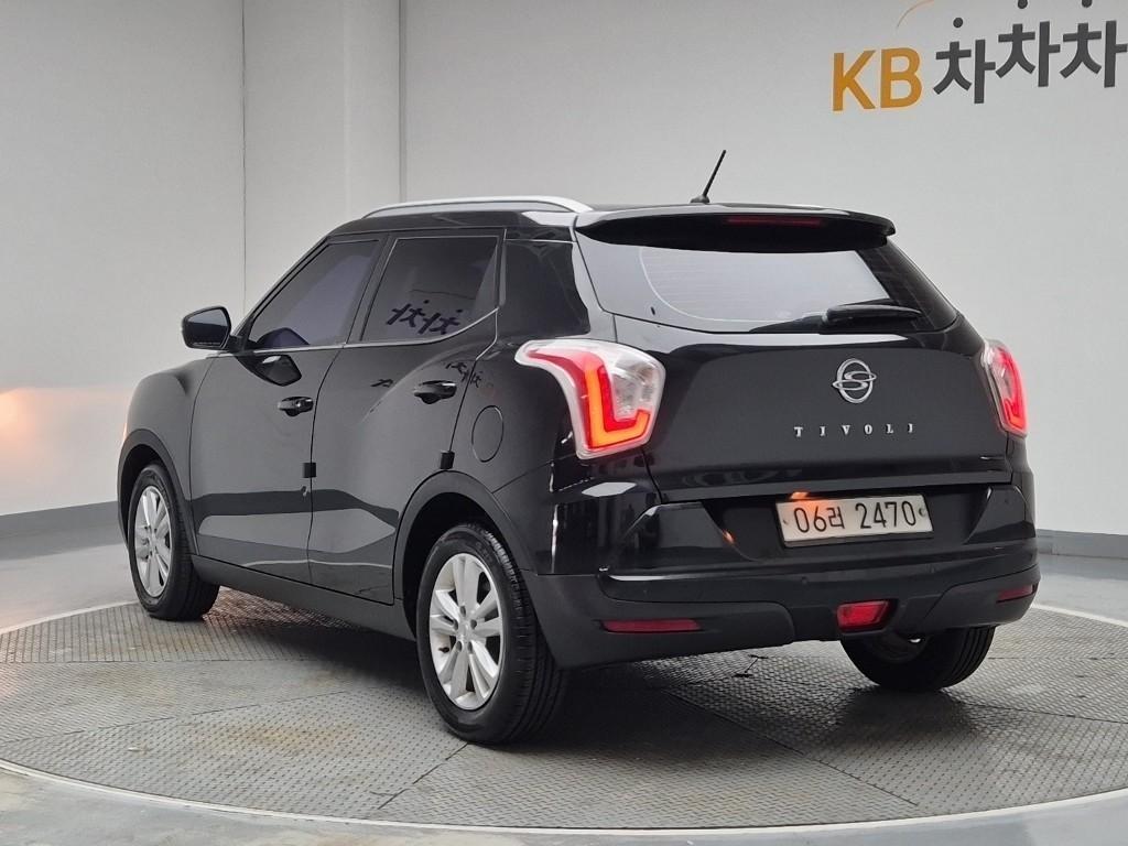 Ssangyong Tivoli - Vista 2