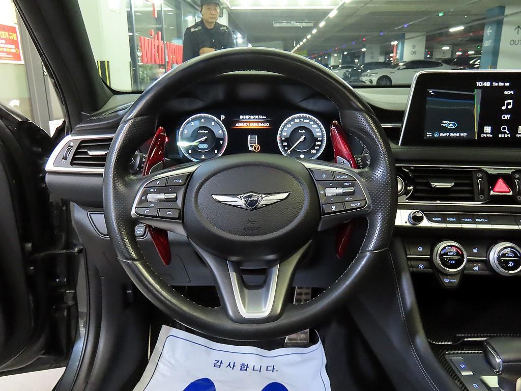 Genesis G70 - Vista 8