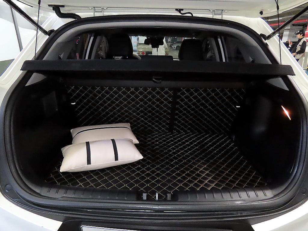 KIA Stonic 2018 Blanco - Importación desde Corea - HF Imports Iquique - Foto 18