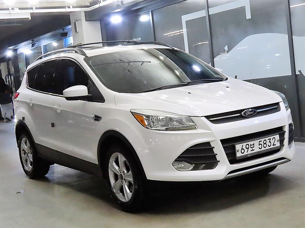 Ford Escape 2014 Blanco - Importación desde Corea - HF Imports Iquique - Foto 1