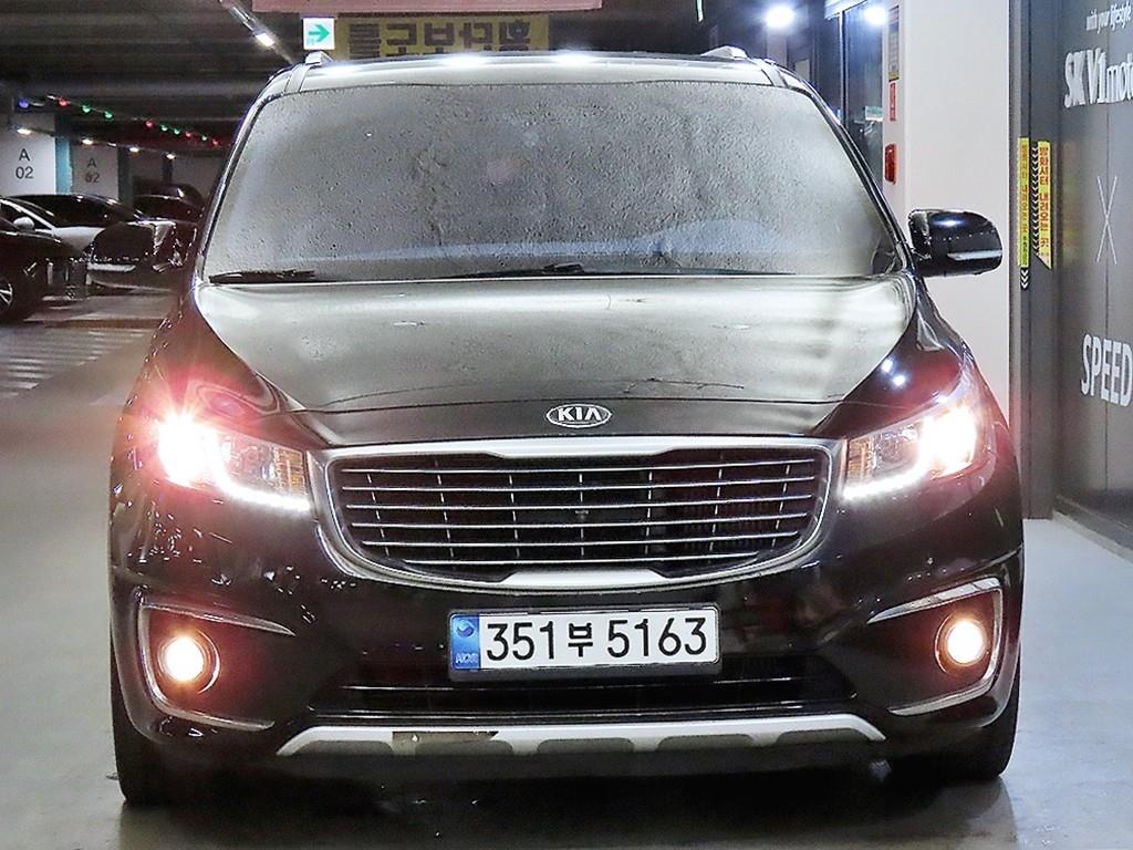 KIA Carnival - Vista 2