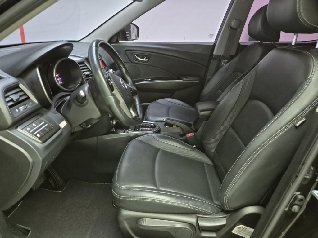 Ssangyong Tivoli - Vista 11