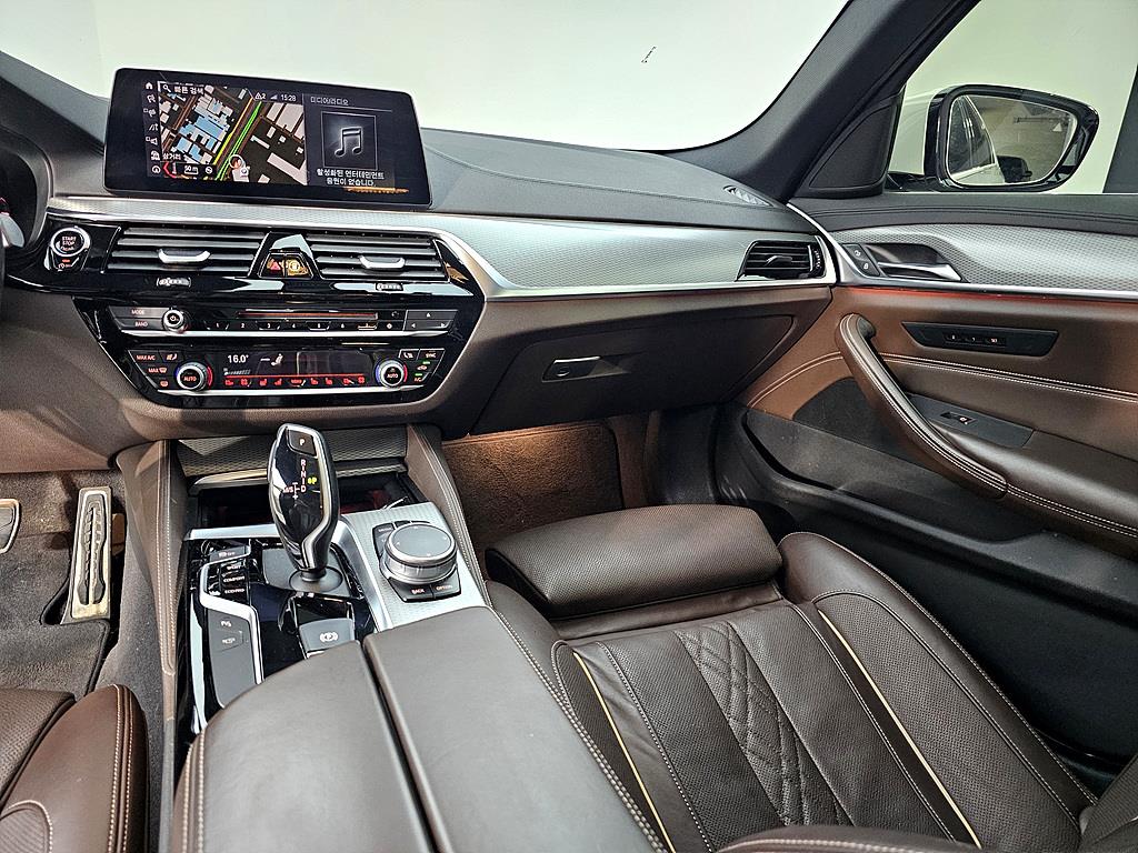 BMW 5 Series - Vista 10