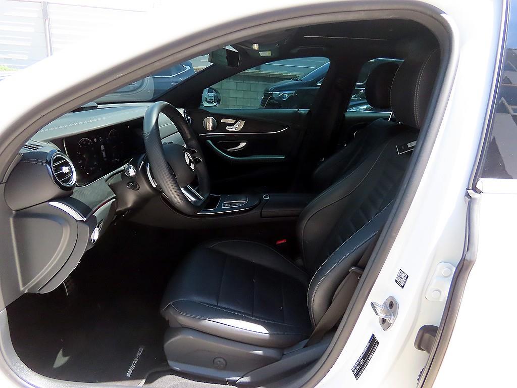 Mercedes Benz E class - Vista 5