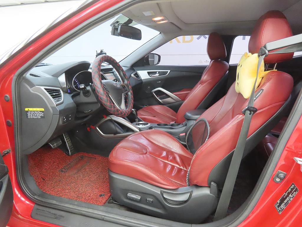 HYUNDAI Veloster - Vista 5